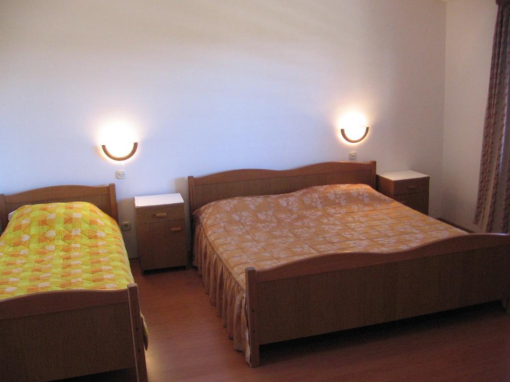 Guest House Caterina Пореч Екстериор снимка