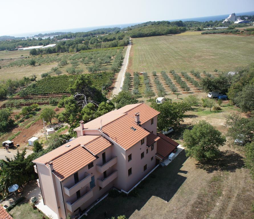 Guest House Caterina Пореч Екстериор снимка